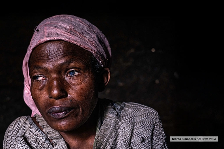 foto beneficiaria etiope nel buio