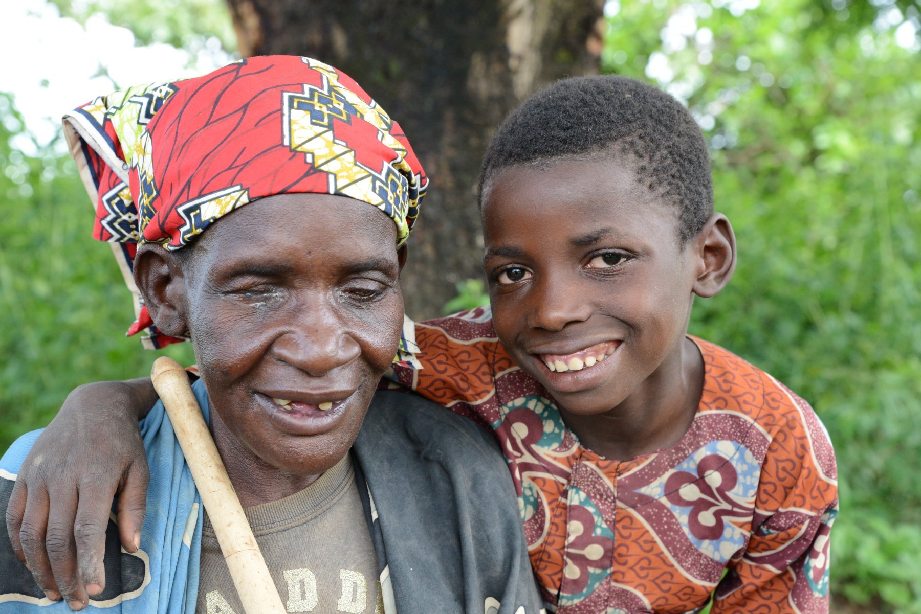 zia Hawua e Danjuma sorridenti