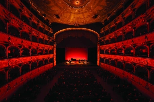 teatro petruzzelli