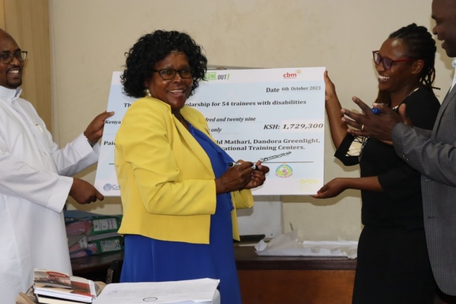 foto premiazione progetto injob