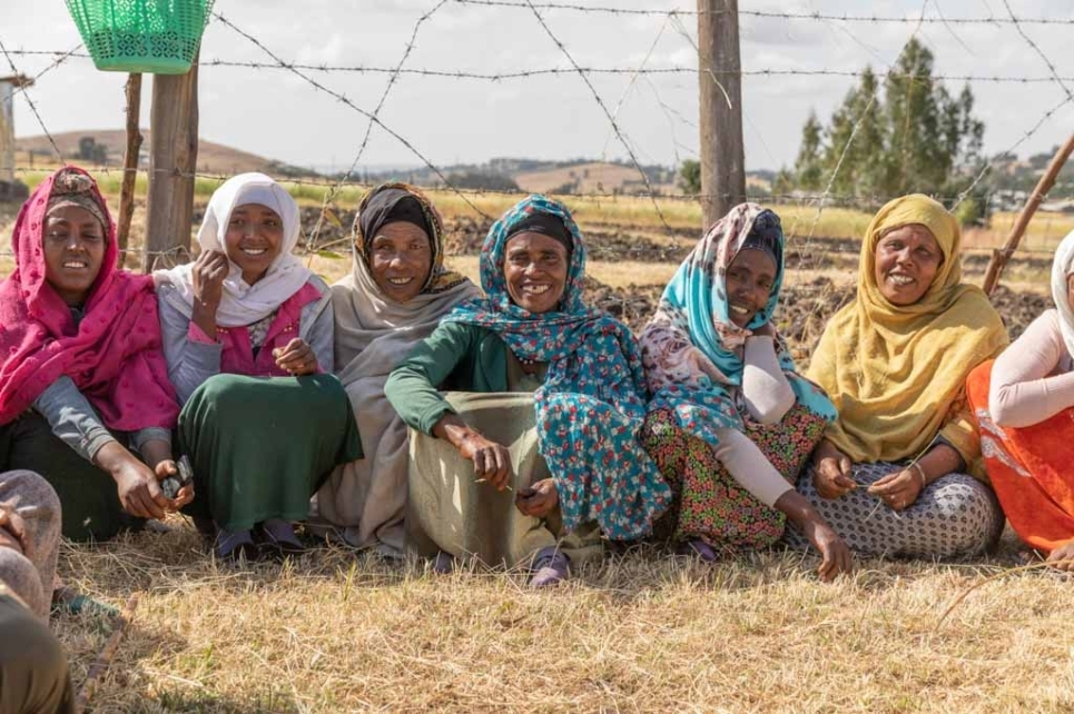 Gruppo di donne sorridenti